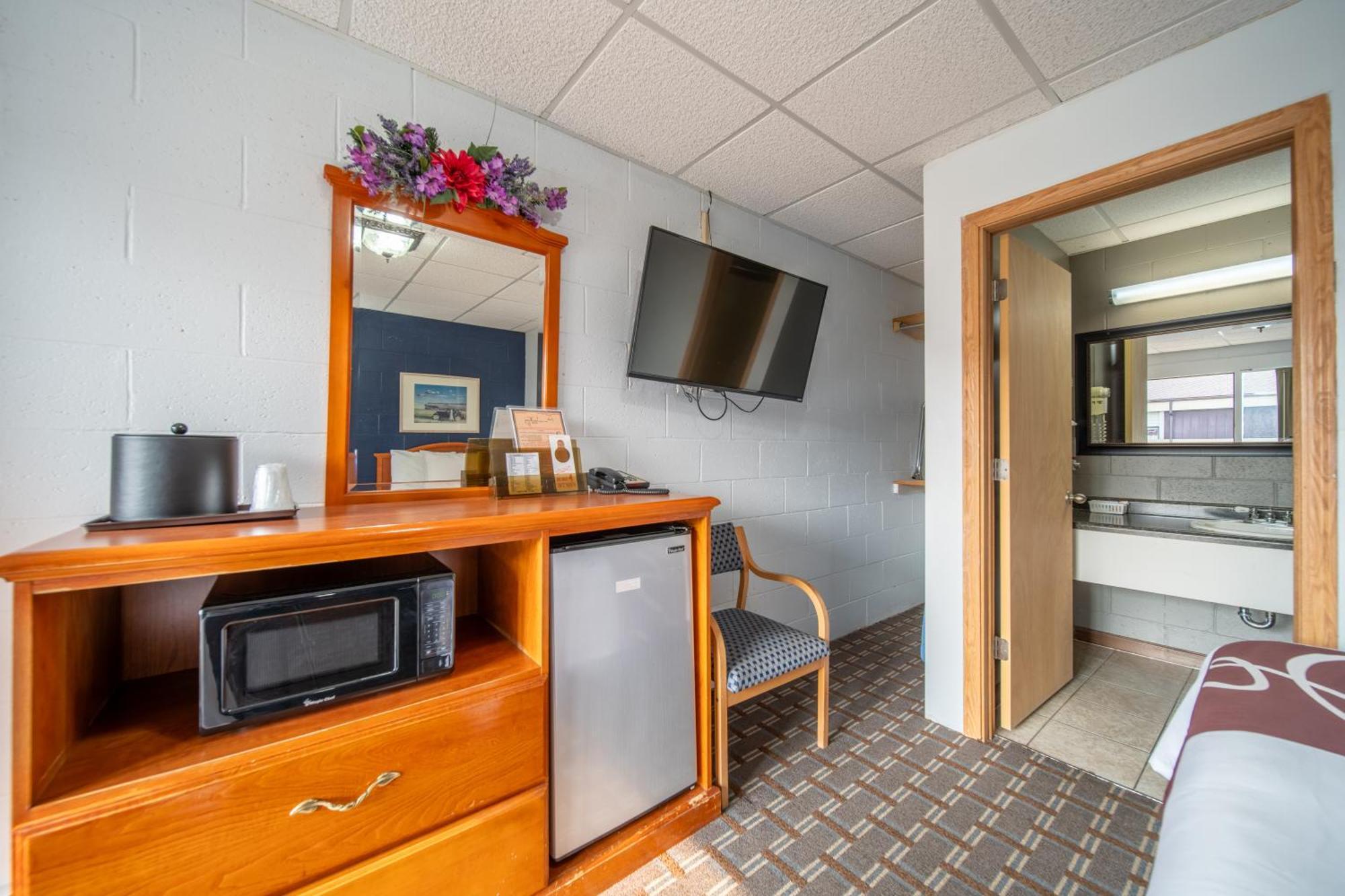 Sleep-Ees Inn, Saginaw & Frankenmuth Εξωτερικό φωτογραφία